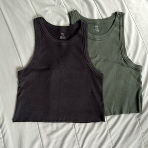 Ribbed Crop Tank
